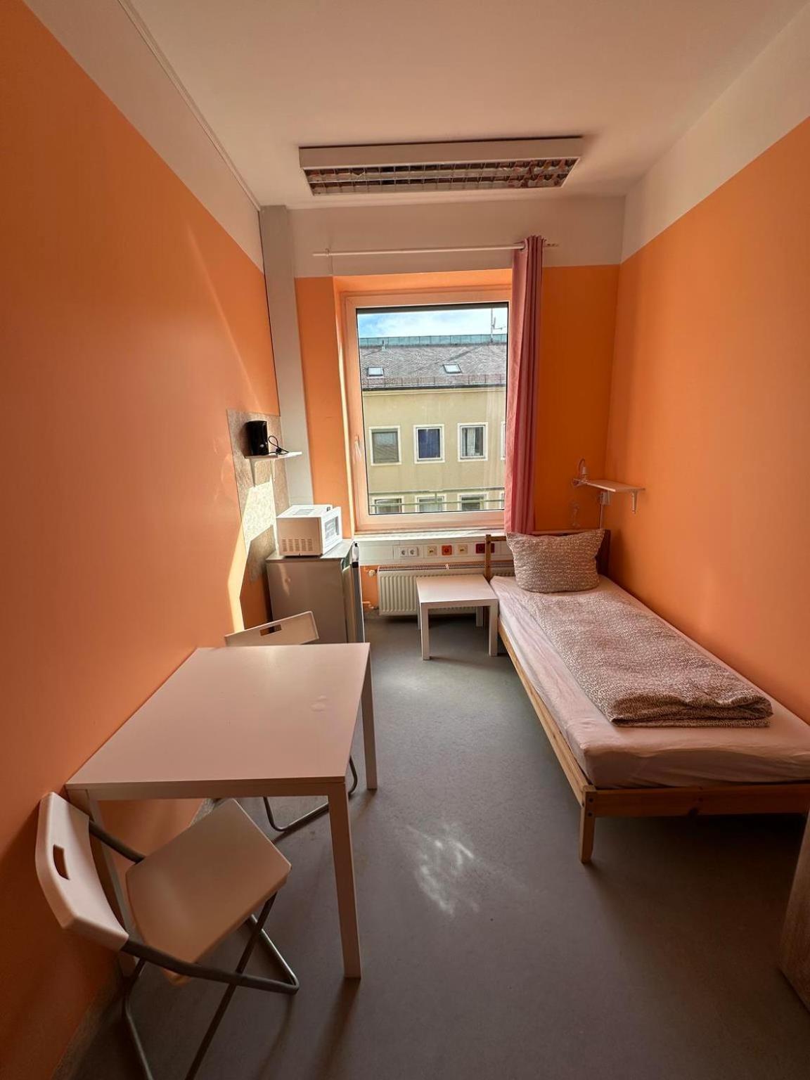 Hotel Budget Downtown & Gkp 2 *